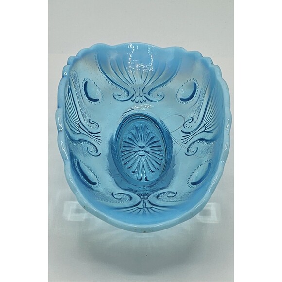 Beautiful Vintage Jefferson Glass Jewel & Fan Blue Opalescent 8.75" Pickle Dish - Picture 3 of 16